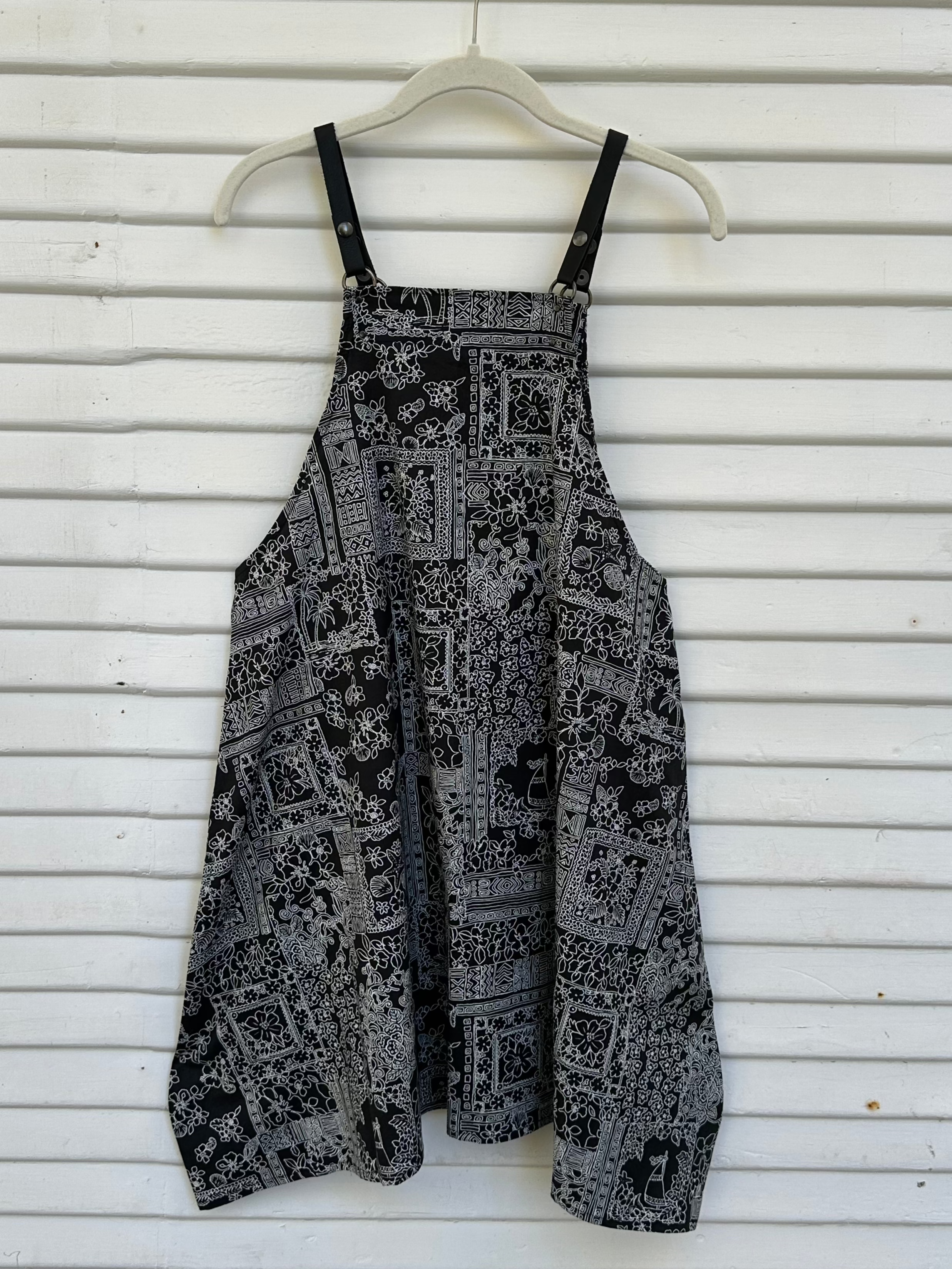 Pinnie, Black Bandana Cotton, Small Batch